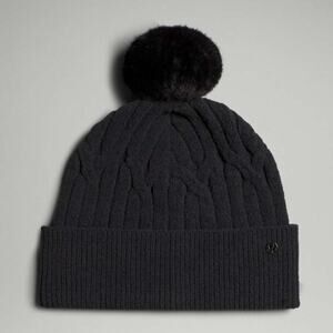 Lululemon Womens Cable-Knit Pom-Pom Beanie Black NWOT